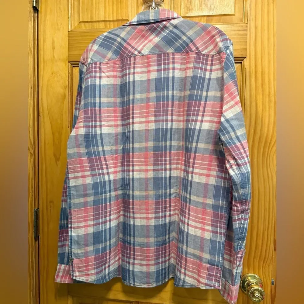 Guess size L slim fit Plaid Button-Up Shirt in Pink and Blue